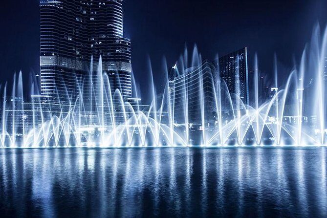 Dubai: Fountain Show and Burj Lake Ride by Traditional Boat - Watching the Dubai Fountain show from the lake: how the experience works in practice