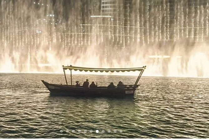 Dubai: Fountain Show and Burj Lake Ride by Traditional Boat - Getting the most out of your viewing spot (without overthinking it)