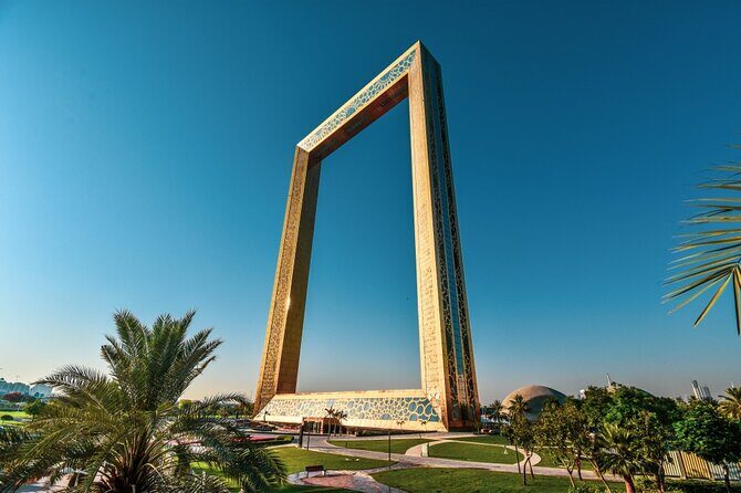 Dubai Frame Including Pickup And Drop off - Arriving at Zabeel Park: How the Frame Fits Into the City
