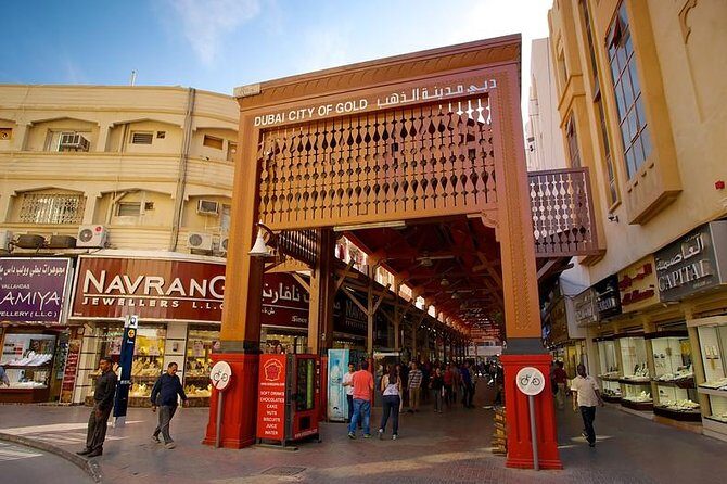 Dubai Full-Day Private Tour from Ras Al Khaimah with Shopping Time - Pickup, private vehicle comfort, and your group size