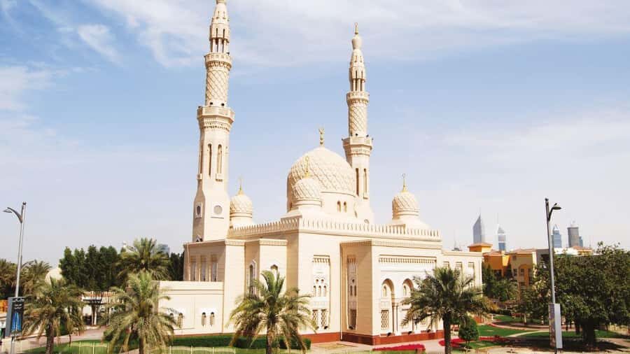 Dubai Full-Day Tour: Mosque, Souks, Burj Khalifa photo stop - Getting picked up in Dubai and what the shared day feels like