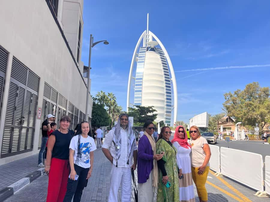 Dubai: Future Museum, Burj Al Arab, and Dubai Frame Tour - The air-conditioned vehicle and the guide effect