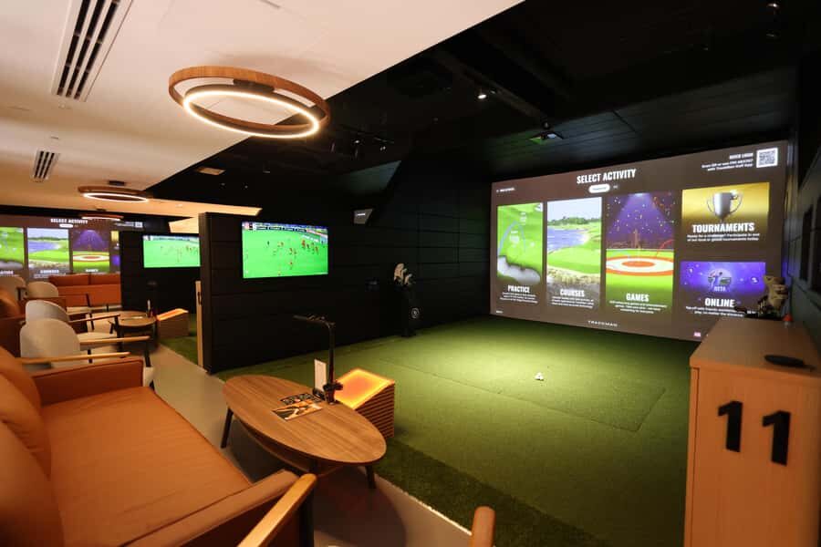 Dubai: Golf Simulator Play & Dine Experience - Entering Five Iron Golf Dubai at Mina Seyahi