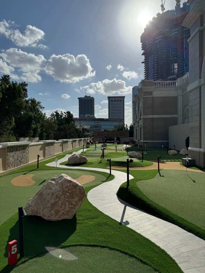 Dubai: Golf Simulator Play & Dine Experience - Price and value: what $61 per person covers