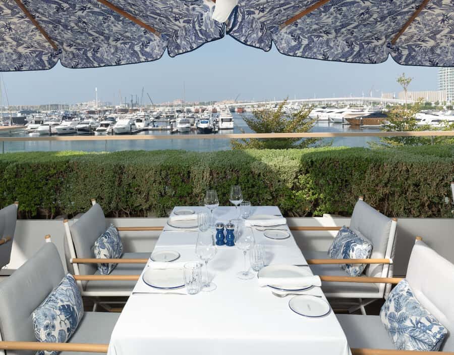 Dubai Harbour Lunch Experience at L'amo Bistro Del Mare - Dress Code and Day-of Tips That Prevent Stress