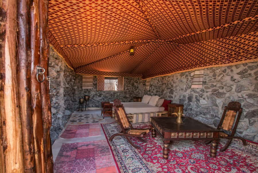 Dubai: Heritage Overnight Safari, Balloon Ride & breakfast - Gourmet Breakfast in the Golden Dunes