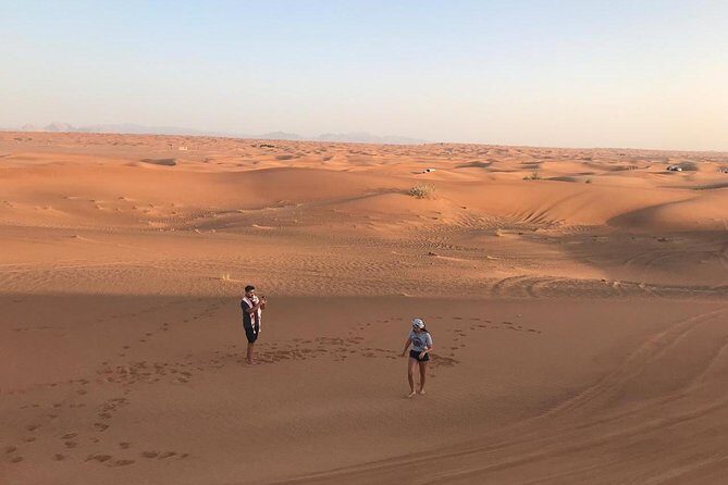 Dubai High Red Dunes Extreme Desert Safari Adventure with BBQ Dinner - Guides and the Human Factor: Why This Tour Gets 4.9 Stars