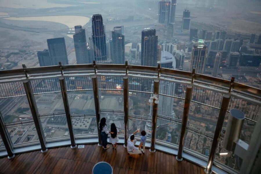 Dubai Iconic Burj Khalifa + Aquarium + Sky Views Ticket - Is the $132 3-in-1 Ticket Worth It?