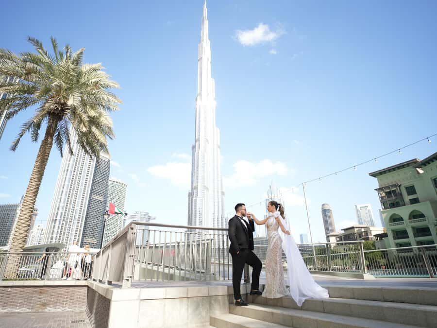 Dubai: Iconic Burj Khalifa Pre-Wedding Photoshoot - What to Bring (and What to Avoid) So You Don’t Lose Time