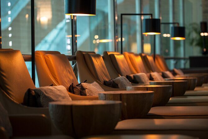 Dubai International Airport (DXB) T3/T1/T2 VIP Lounge Access - What You Get Indoors: Buffet, Drinks, Wi‑Fi, TV, and Halal Veg Options