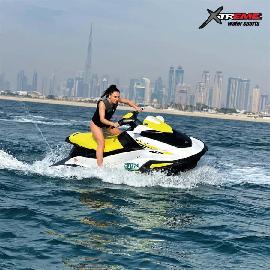 Dubai: Jet Ski Ride with Photos and Videos - 1 Hr - Instructor Energy: Going at Your Pace, Then Turning Up the Fun