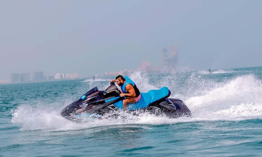Dubai: Jetski Ride up to 2 People with Photos & Refreshments - Burj Khalifa Photo Stop from the Water: When the Skyline Is the Star