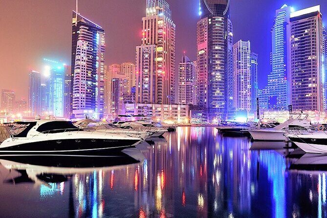Dubai Layover Night Experience | See the City of Lights - Al Fahidi Historical Neighbourhood at night: old Dubai in coral-colored streets