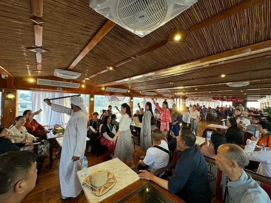 Dubai: Luxury Dinner Cruise with Live Music - Timing Tips That Make the Night Smoother