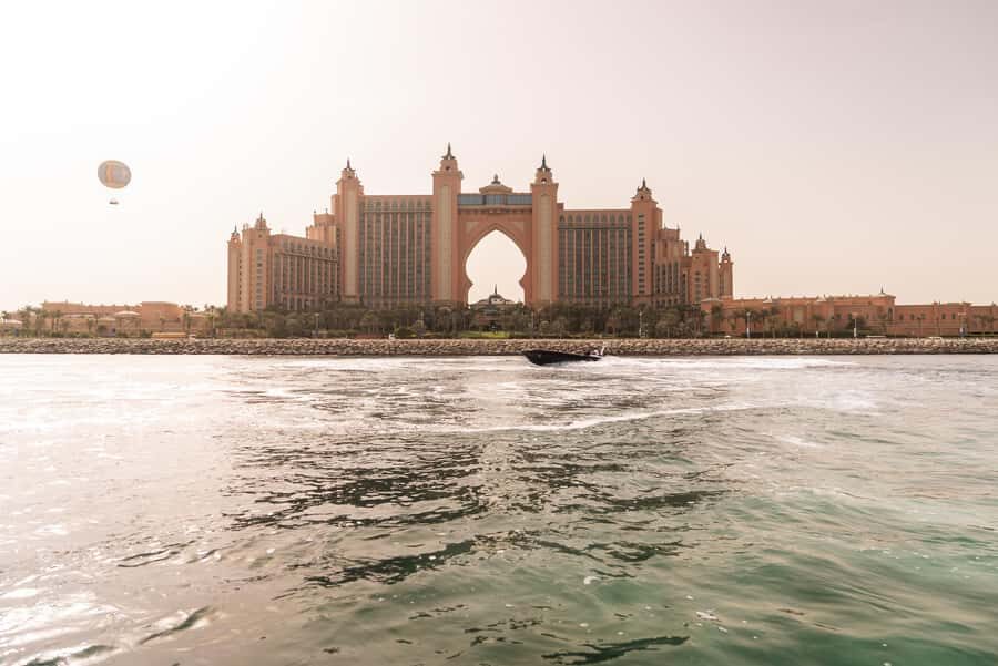 Dubai Marina: 1-Hour Luxury Sightseeing Speedboat Tour - Key moments you’ll care about