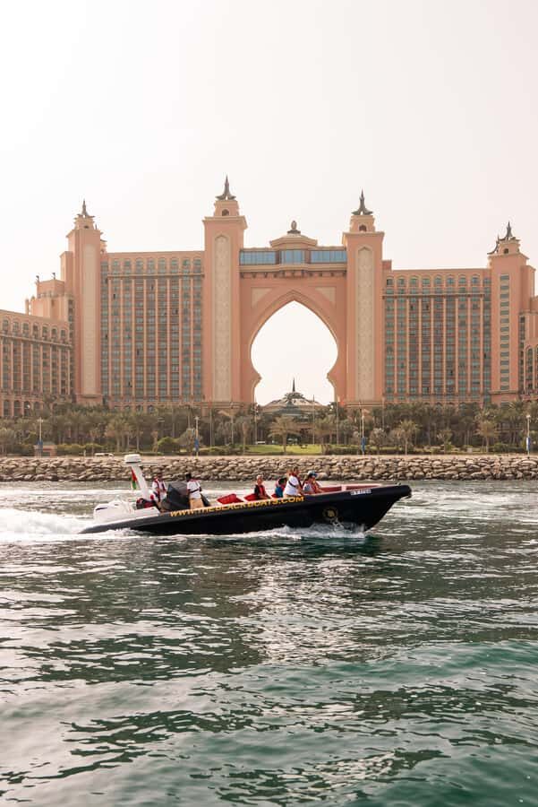Dubai Marina: 1-Hour Luxury Sightseeing Speedboat Tour - Price and value: how $20 makes sense for 1 hour on the water