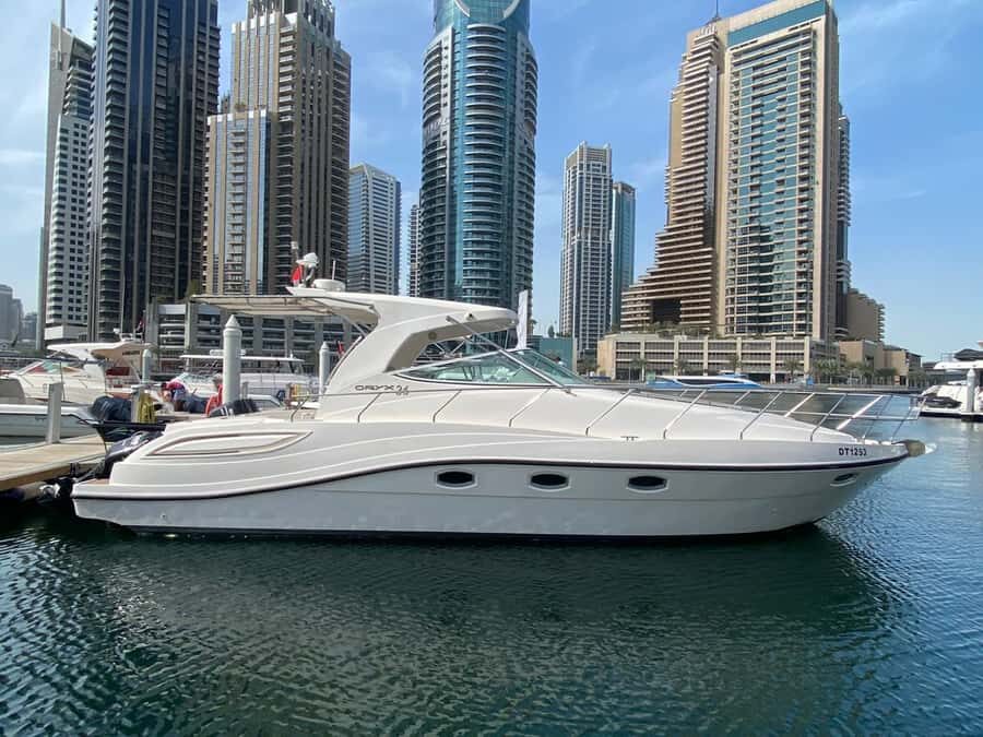 Dubai Marina: 2-Hour Mini Yacht Ride - Price and value: what $250 per group really means