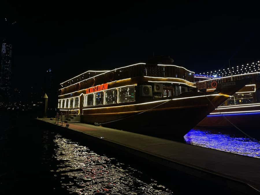 Dubai Marina Dinner Cruise with Live Entertainment(Al Wasl) - Practical tips to make the night smoother