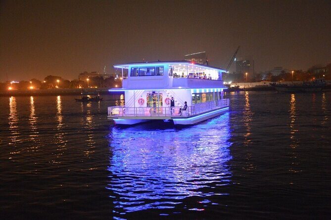 Dubai Marina Dinner Cruise with Live Shows - Buffet dinner on board: decent food, but treat it like a buffet