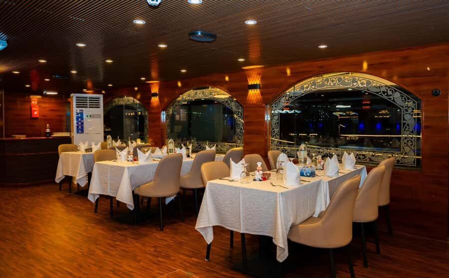 Dubai: Marina Dream Sea Lounge Cruise Dinner - A dhow cruise dinner that feels like a night out, not a tour detour