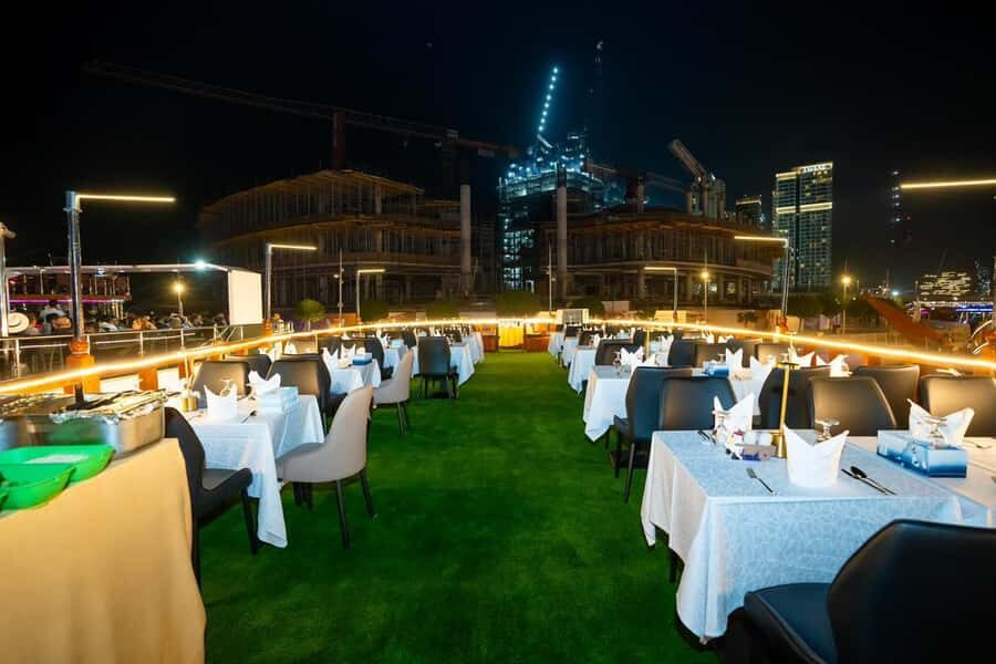 Dubai: Marina Dream Sea Lounge Cruise Dinner - The buffet dinner: what “international” means on a moving dhow
