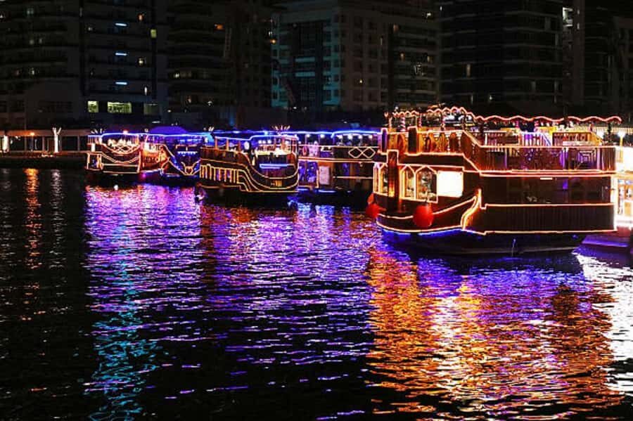 Dubai: Marina Dream Sea Lounge Cruise Dinner - Live entertainment onboard, including Tanoura