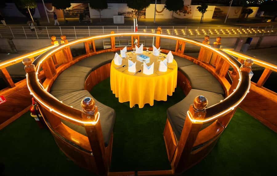 Dubai: Marina Dream Sea Lounge Cruise Dinner - Price and value: does $39 buy you the kind of evening you want?