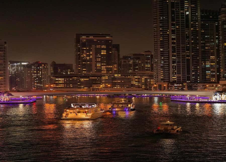 Dubai: Marina Dream Sea Lounge Cruise Dinner - Getting to Dream Sea Lounge: Dubai Harbour, Gate 2 AA, and that short walk
