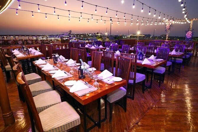 Dubai Marina Luxurious Dhow Cruise Dinner International Buffet - The Marina welcome: Arabic coffee, dates, and rose-water cleansing