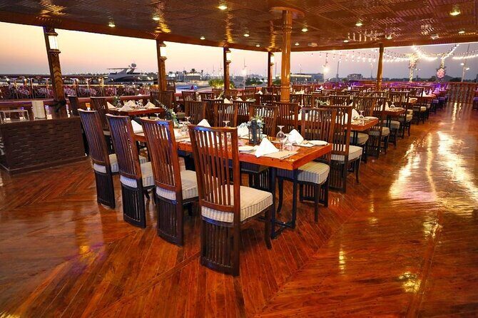 Dubai Marina Luxurious Dhow Cruise Dinner International Buffet - Seating and noise: how to avoid the most common annoyances