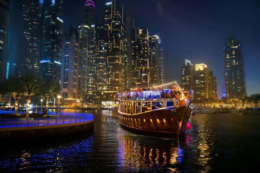 Dubai: Marina Luxury Dhow Dinner Cruise - Arabic Welcome First: Rosewater, Dates, and Coffee
