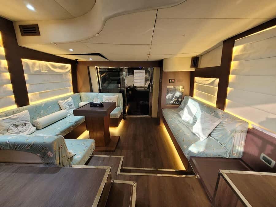 Dubai Marina luxury Yacht Tour: AinDubai,JBR &Harbour(1Hour) - From Al Raheem Mosque to the Marina: Starting Simple, Feeling Local