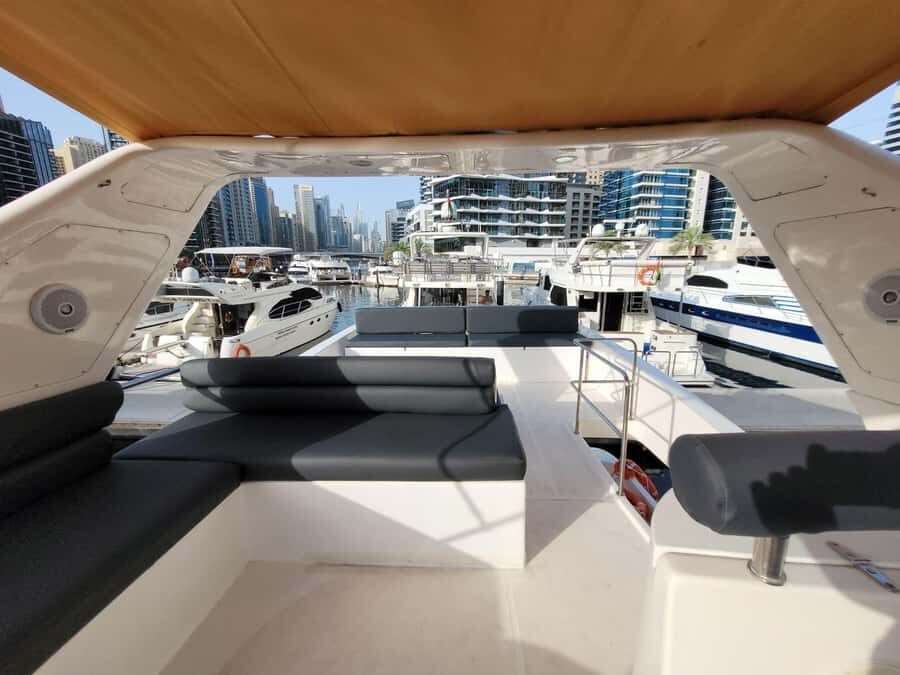 Dubai Marina luxury Yacht Tour: AinDubai,JBR &Harbour(1Hour) - Dubai Marina Photo Stop: Seeing the Skyline Without the Footpath Hassle