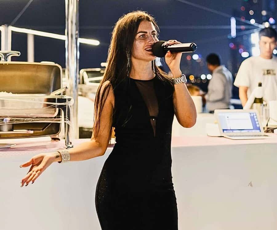 Dubai: Marina Premium Dinner Cruise with Unlimited Drinks - Dubai Marina at Night: Why This 1.5-Hour Cruise Works