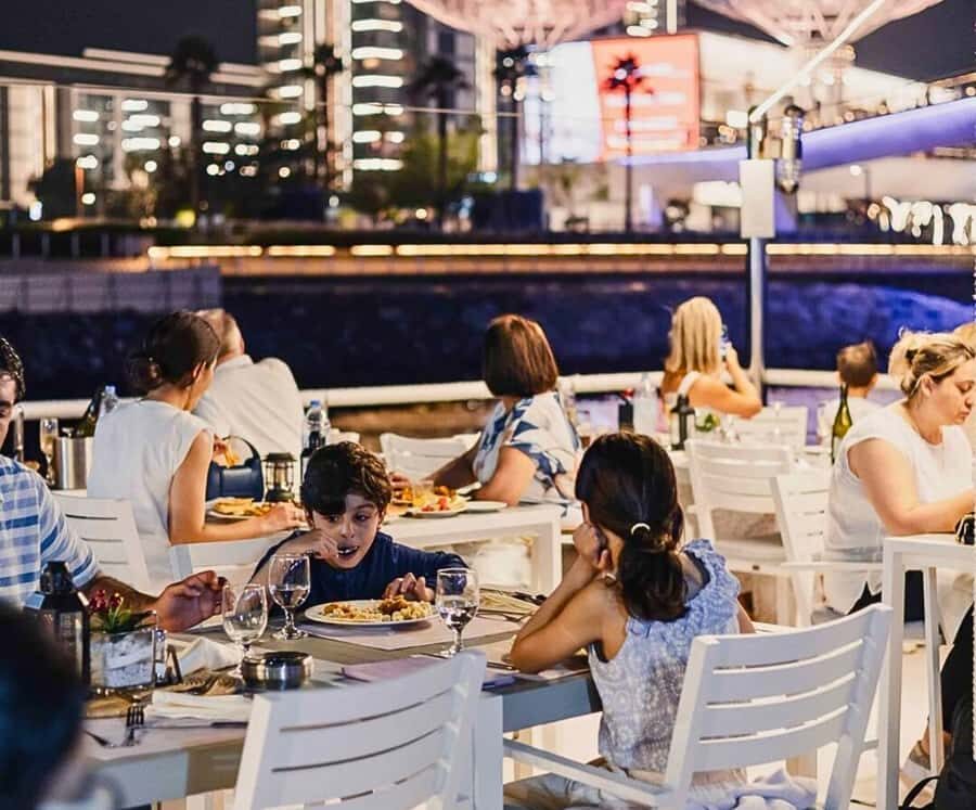 Dubai: Marina Premium Dinner Cruise with Unlimited Drinks - The BBQ Buffet: What You Get for $59 and How to Eat Like a Pro