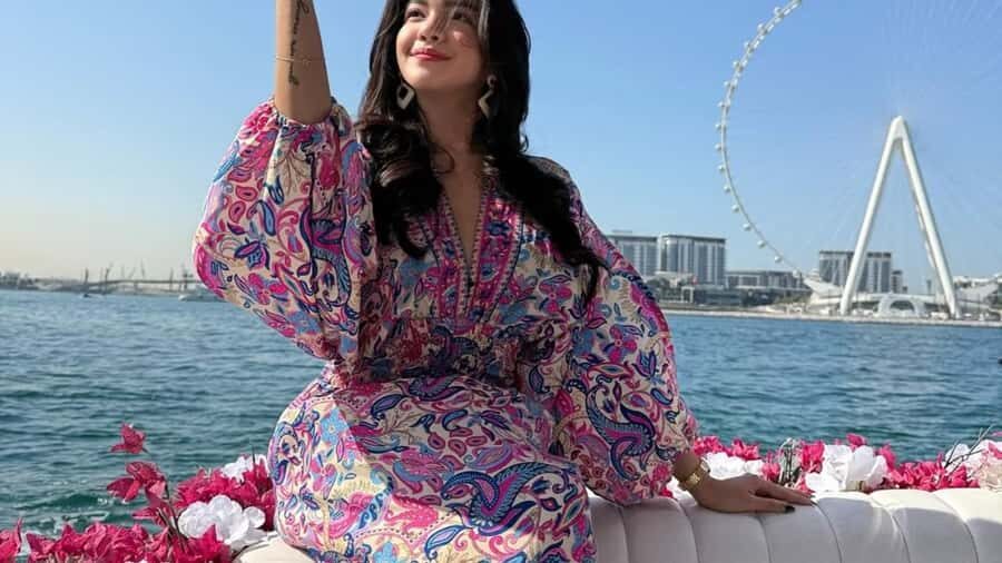 Dubai Marina: Private Boat Tour with Flower - JBR Beach and Bluewaters: the landmark zone you’ll actually want photos of