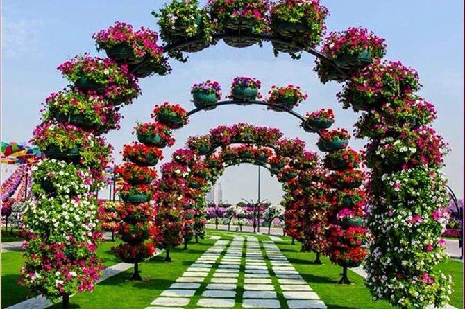 Dubai Miracle Garden Self-Guided Tour with Ticket with Transfer - Who this works best for