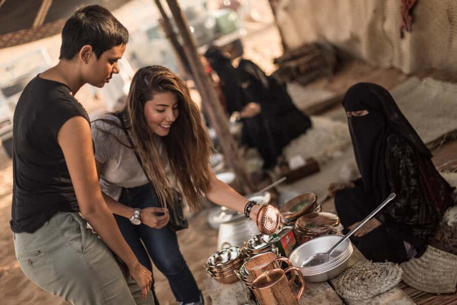 Dubai: Morning Bedouin Culture Safari, Traditional breakfast - Getting to the desert: private, air-conditioned pickup and an easy start