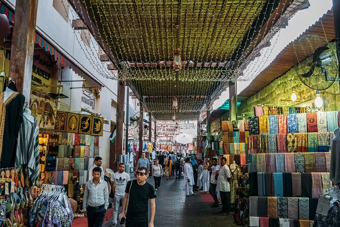Dubai Old Town, Culture, History, Street food and Souks Tour - Dubai Creek: street food, fresh juice, and the abra ride that changes your perspective