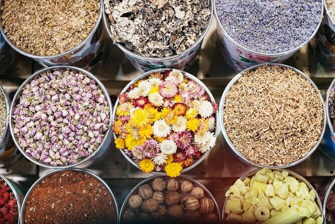 Dubai Old Town, Culture, History, Street food and Souks Tour - Spice Souk: how to shop, snack, and haggle without losing your head