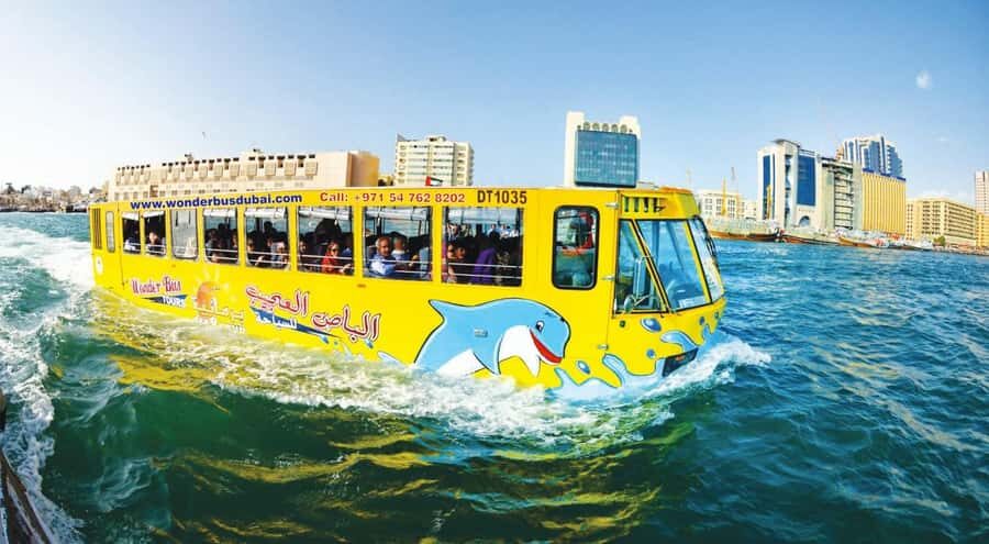 Dubai: Old town tour with Wonder Bus, souks, Creek and Guide - Al Shindagha to Al Bastakiya: first looks at old Dubai