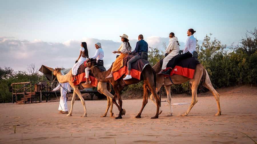 Dubai: Overnight Desert Safari Dune Drive, Private Tent, BBQ - Ramadan and entertainment: plan for a different show