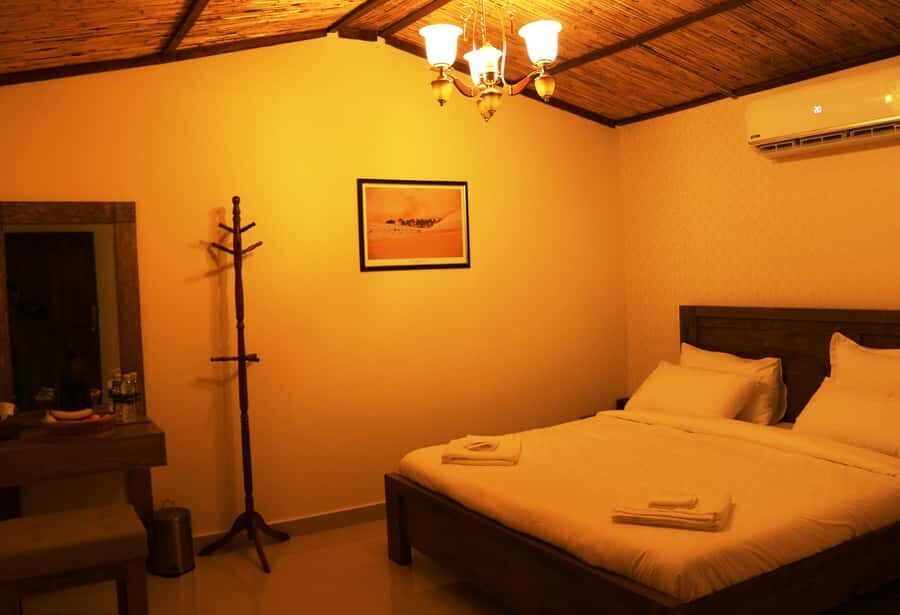 Dubai: Overnight Desert Safari with stay in Private Cabin - Price and value: is $240 fair for 16 hours?