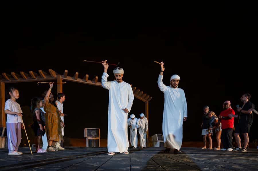 Dubai: Overnight Safari with Luxury Dome Stay & Stargazing - Safari afternoon in the Red Dunes: Dune bashing, sandboarding, and pauses