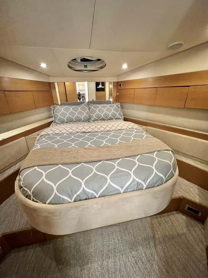 Dubai: Palm Jumeirah luxury private yacht Tour - Price and value: where $31 fits in