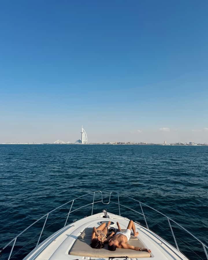 Dubai: Palm Jumeirah luxury private yacht Tour - Practical details: what to bring and what to plan for