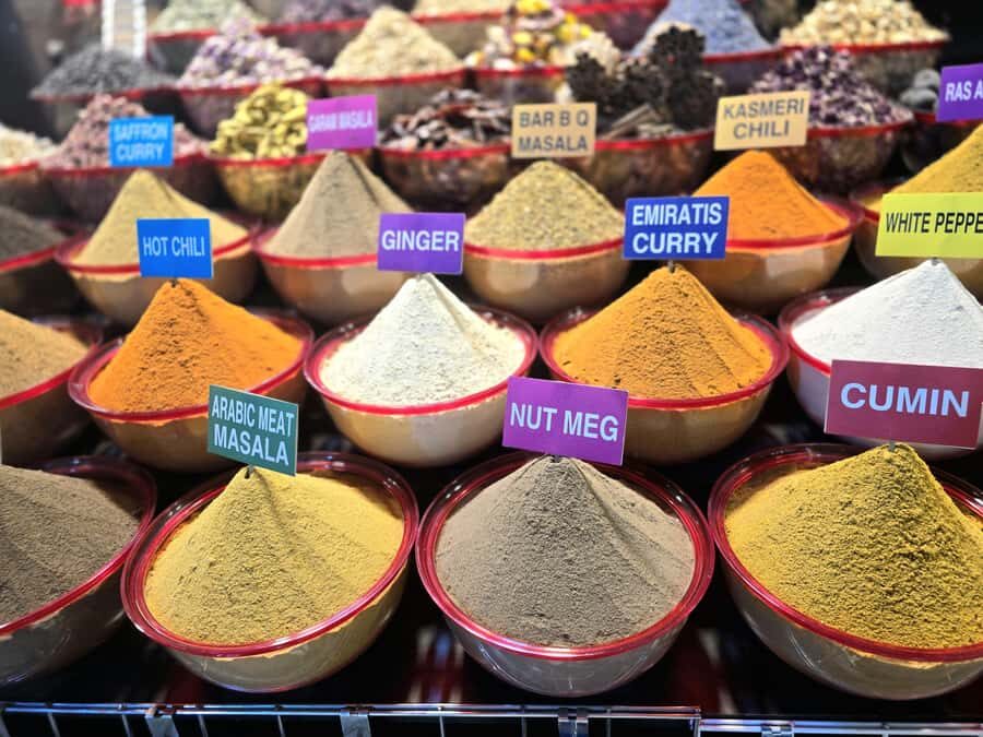 Dubai: Premium Old Town, Street Food, Souks & Boat Ride Tour - Street Food, Juices, Arabic Coffee, and Dates: The Best “Refuel Plan” in 3–4 Hours