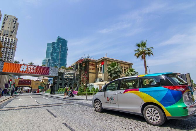 Dubai Private Arrival Airport Transfer to Any Hotels in UAE - Private ride for up to eight: comfortable for families, groups, and first-timers