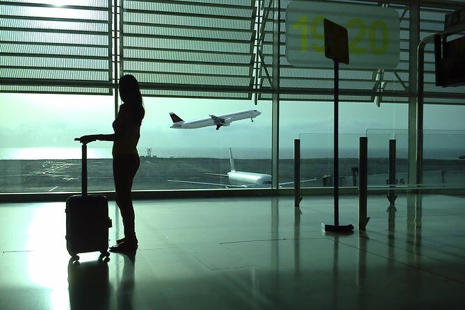 Dubai Private Arrival Airport Transfer to Any Hotels in UAE - How communication works: signs, vouchers, and WhatsApp-style confirmations