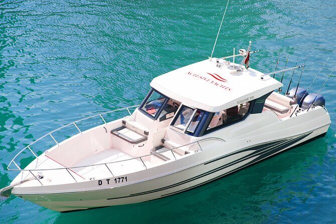 Dubai Private Boat Charter with Optional World Islands Upgrade - World Islands upgrade: when the extra admission is worth it